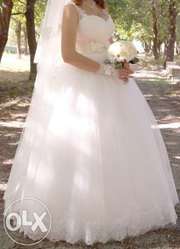 Продам очень красивое и нежное свадебное платье